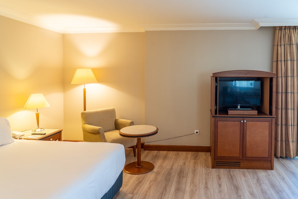 Ic Hotels Airport 29/69