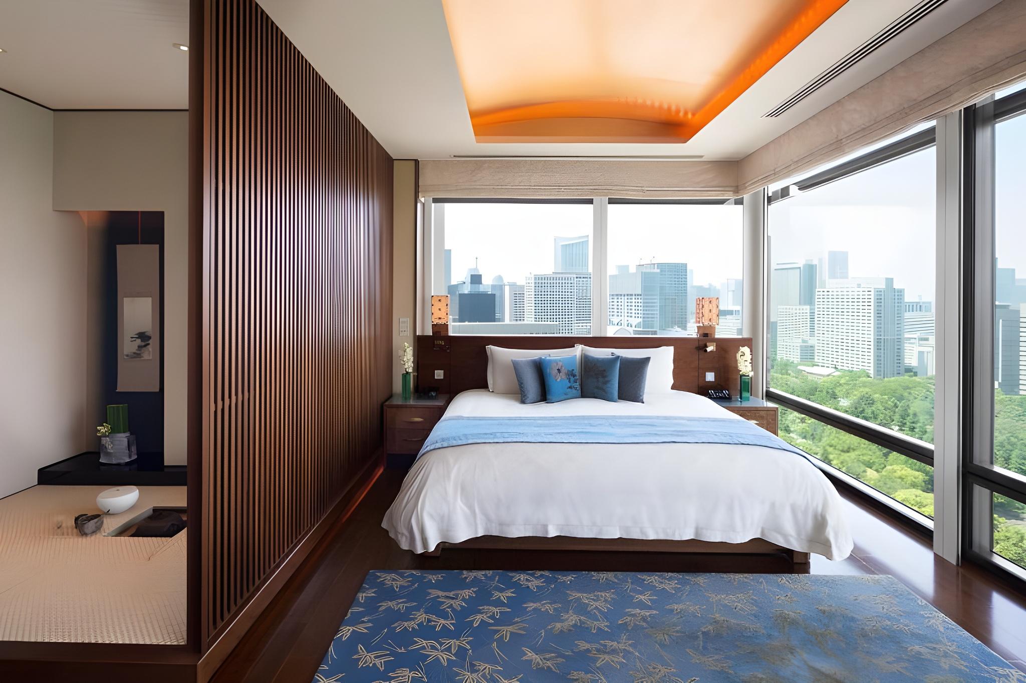 Peninsula, Suite, King Bed