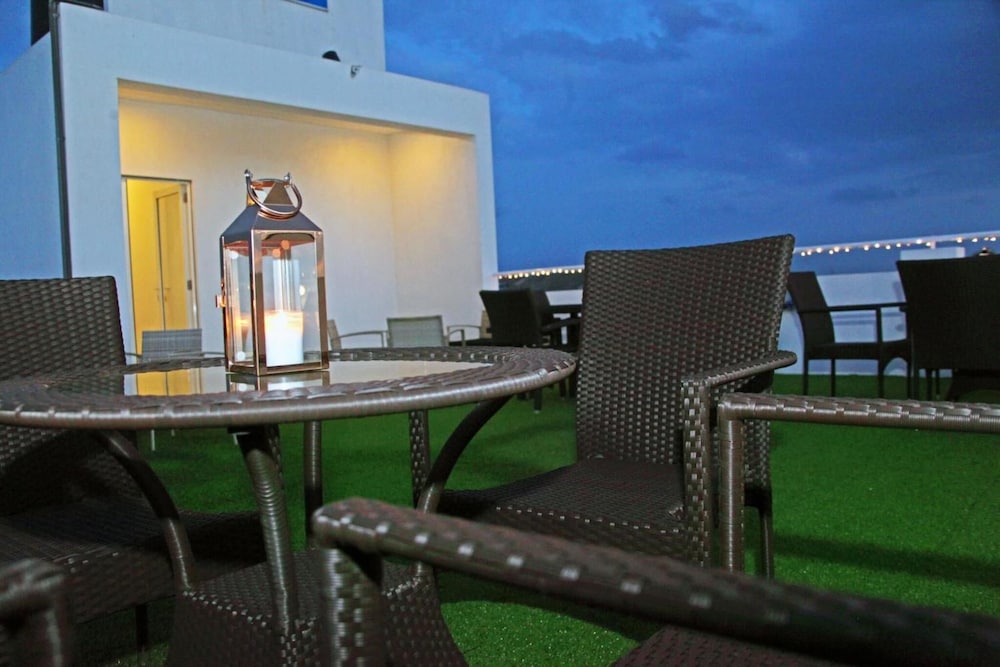 The Suite 262 40/50