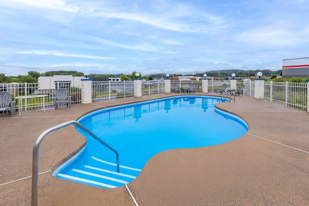 Days Inn by Wyndham Harrisonburg 38/53
