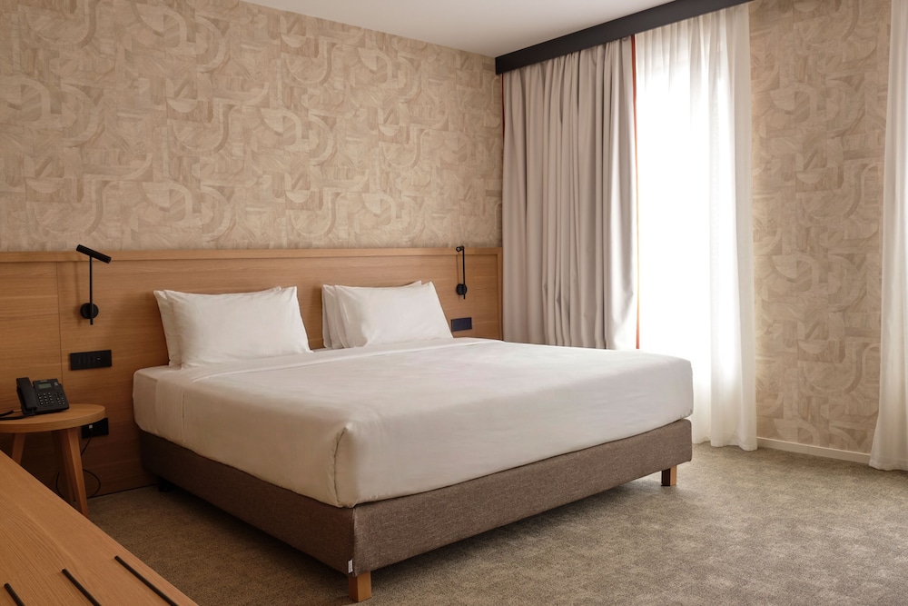 SUPERIOR, DOUBLE BED