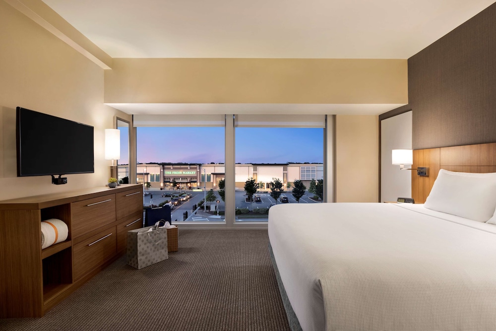 Hyatt Place Virginia Beach Town Center 9/52