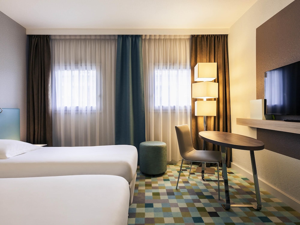 غرفة عائلية بسرير مزدوج وسرير فردي، Mercure Marne la vallee Bussy St Georges 3/5