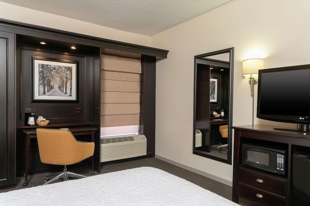 Hampton Inn Akron/Kent Area 50/76