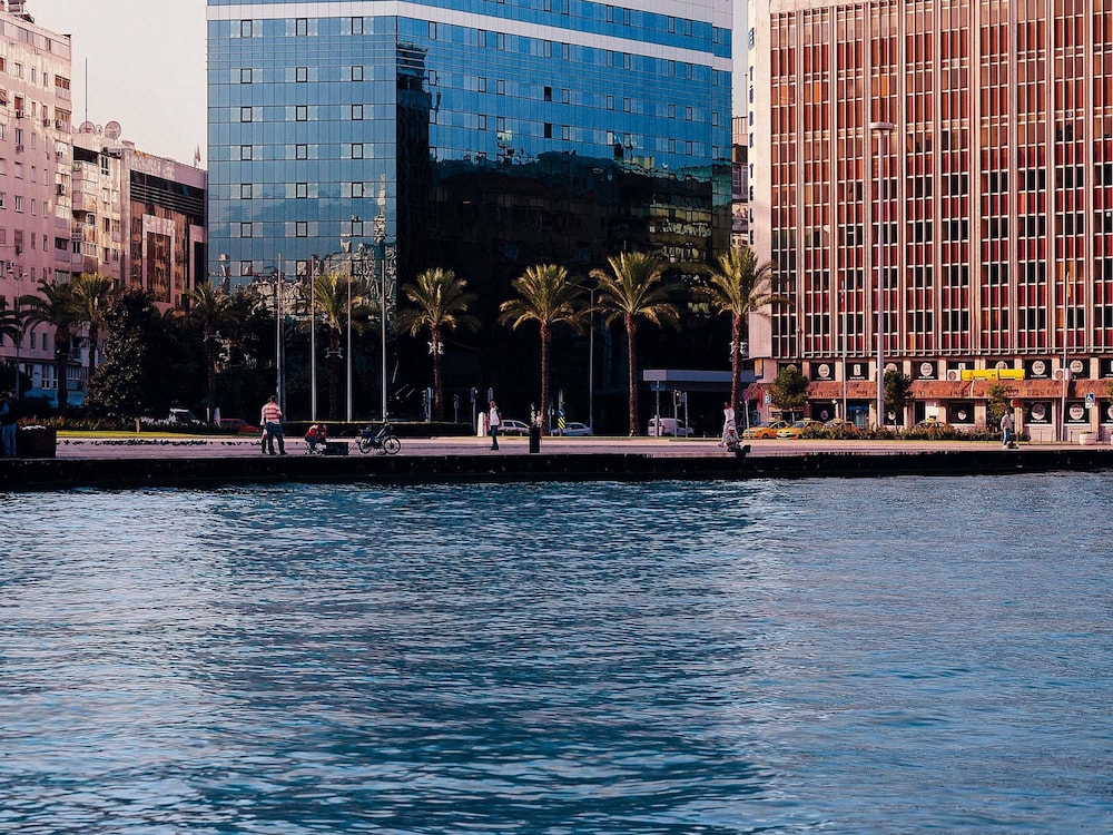 Movenpick Hotel Izmir 44/49