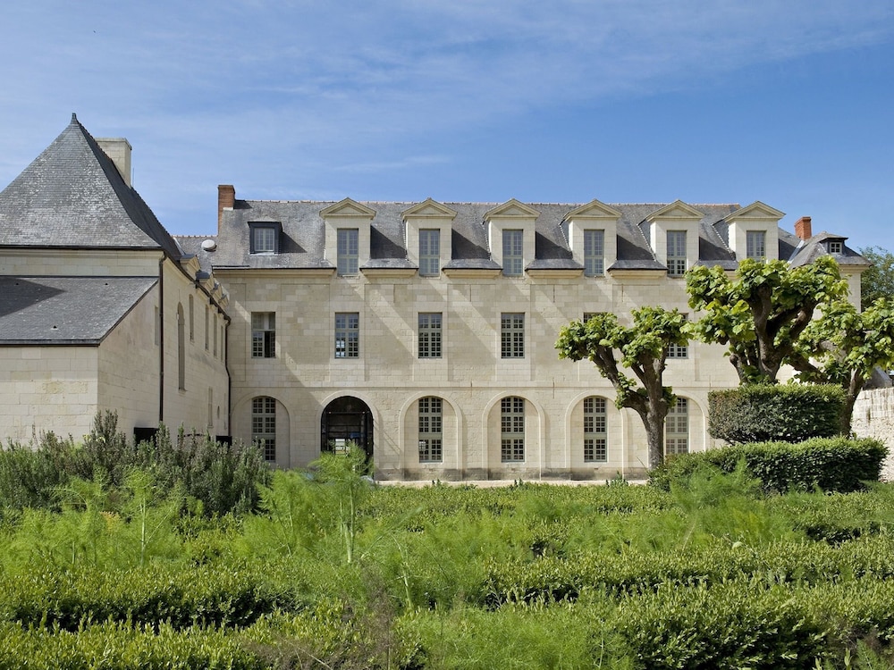 Fontevraud L Ermitage 8/59