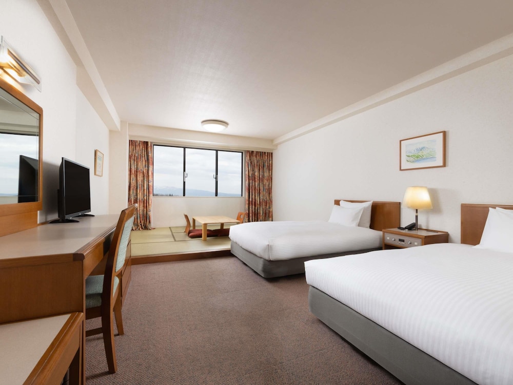 Mercure Toyama Tonami Resort & Spa 8/49