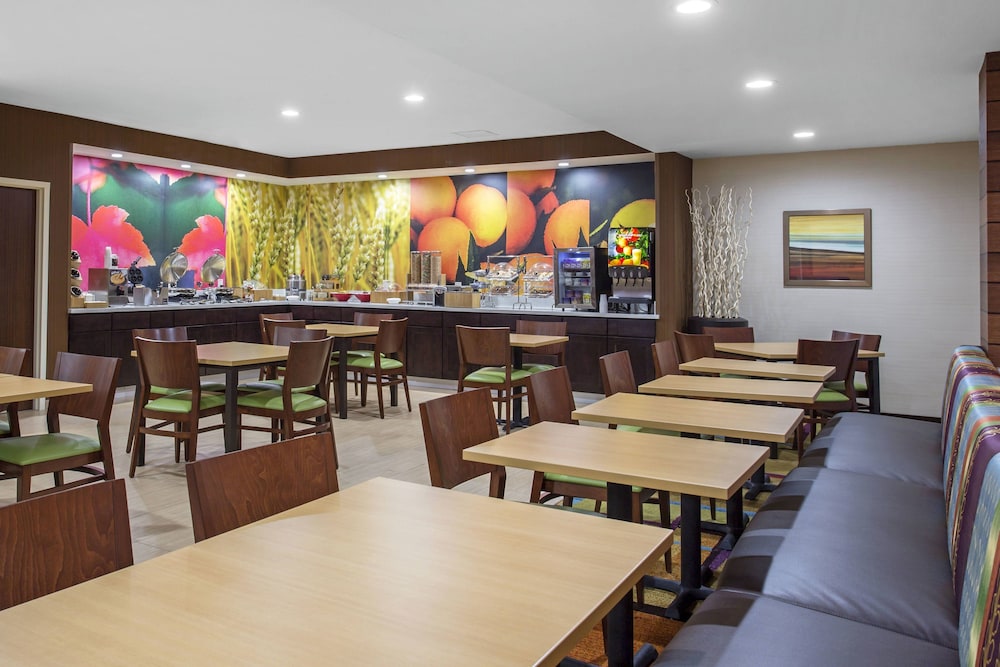 Fairfield Inn & Suites By Marriott Santa Fe 37/48