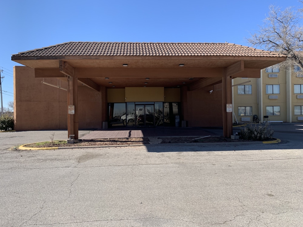 Travelodge by Wyndham Odessa 27/30