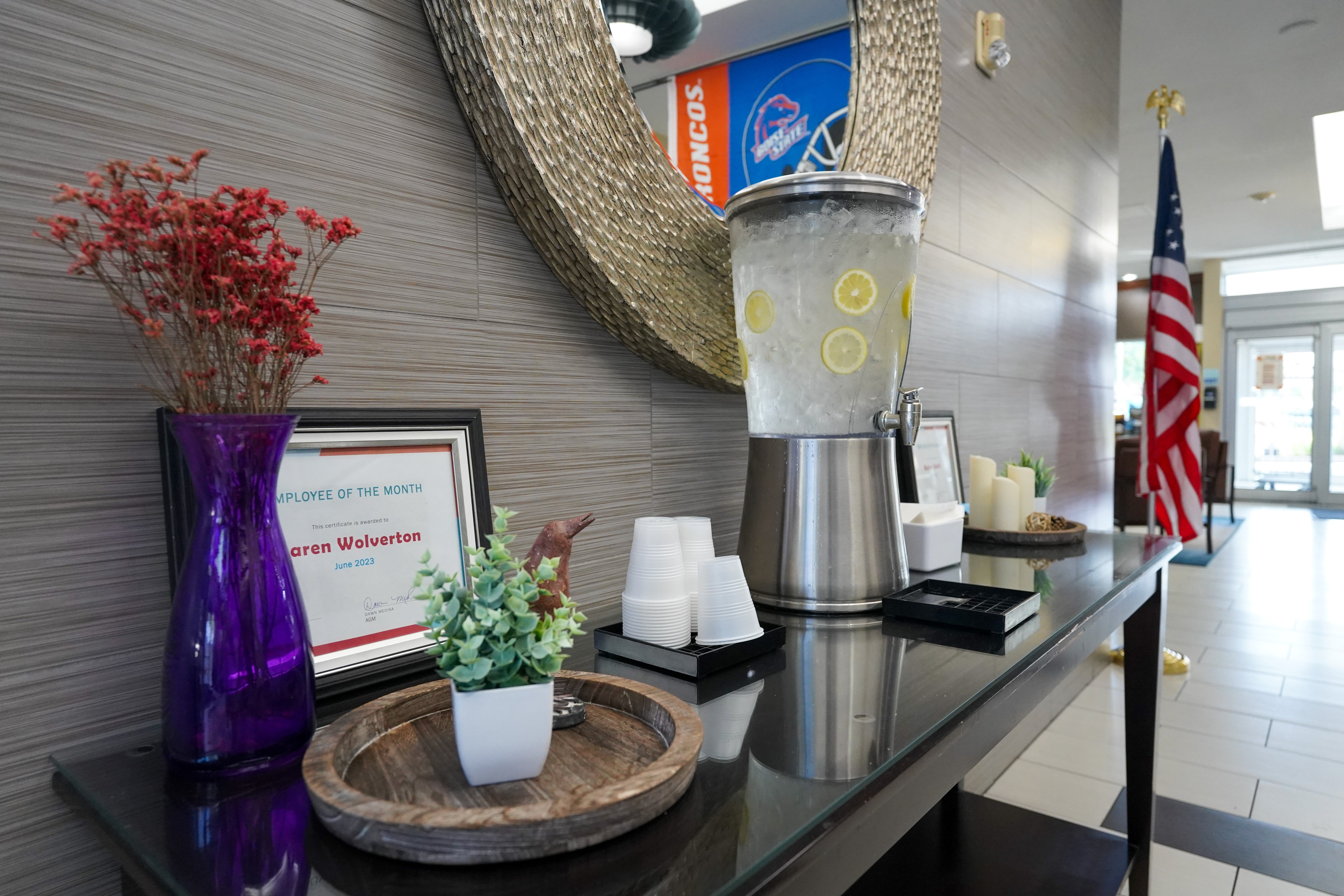 Holiday Inn Express Boise University Area 51/78