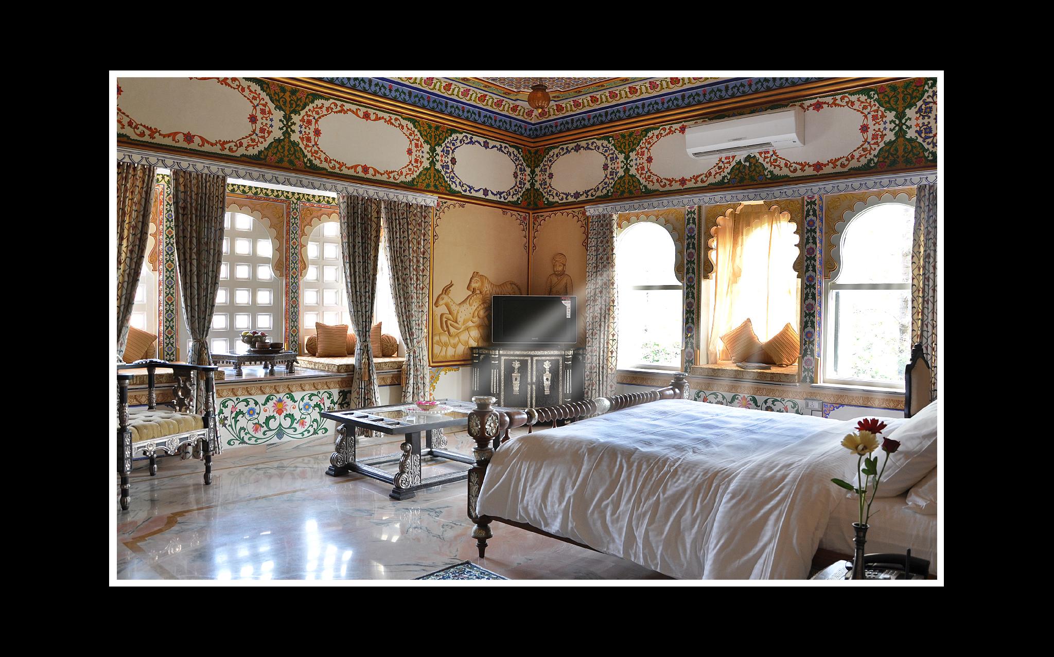 Royal, Imperial, Suite