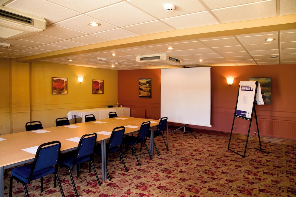 Premier Inn Northampton West (Harpole) 37/44