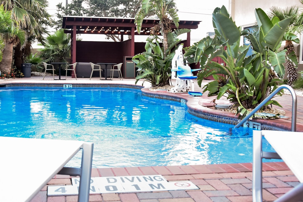 Holiday Inn Brownsville 7/48
