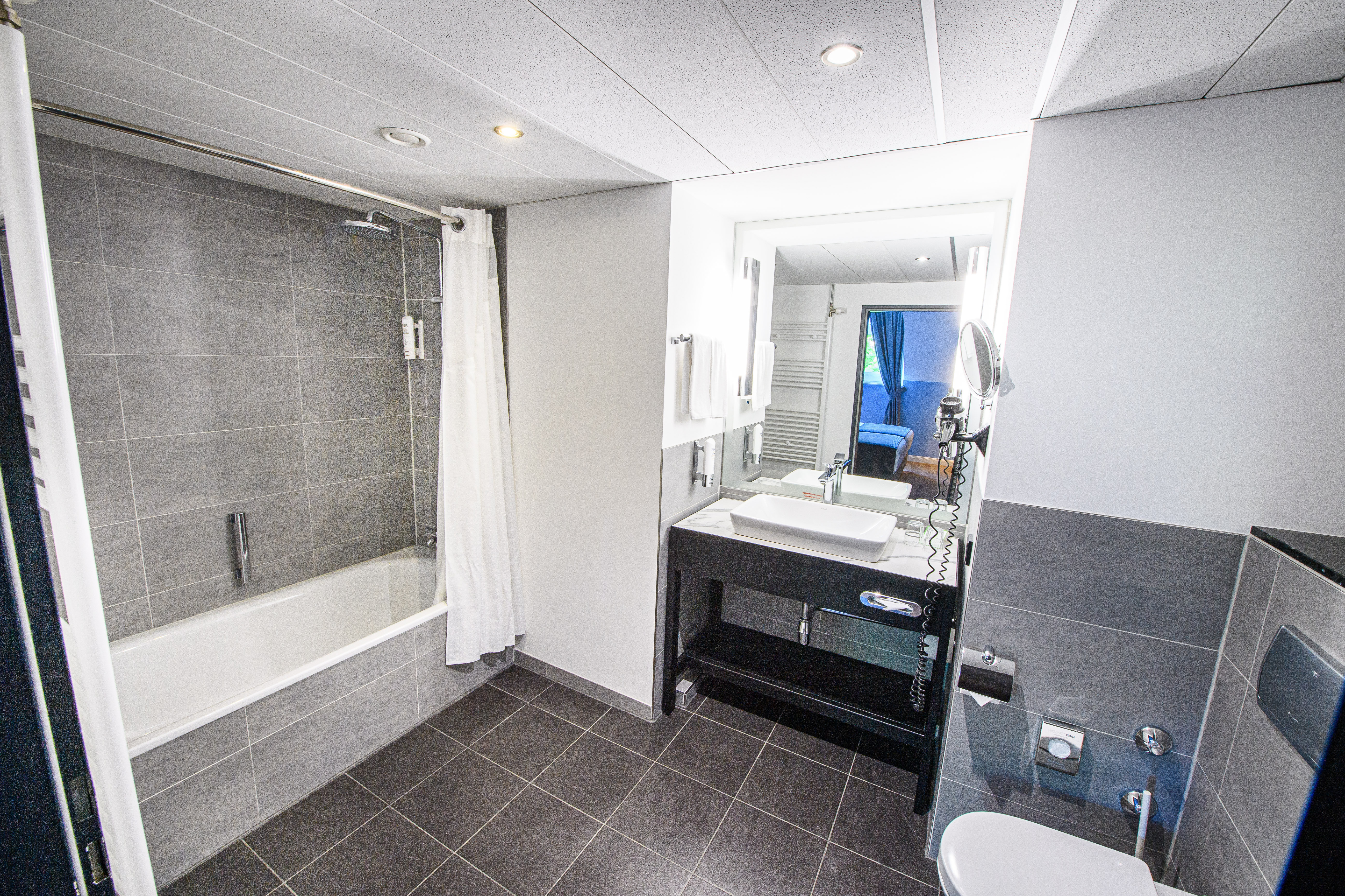 Holiday Inn Luebeck 49/50