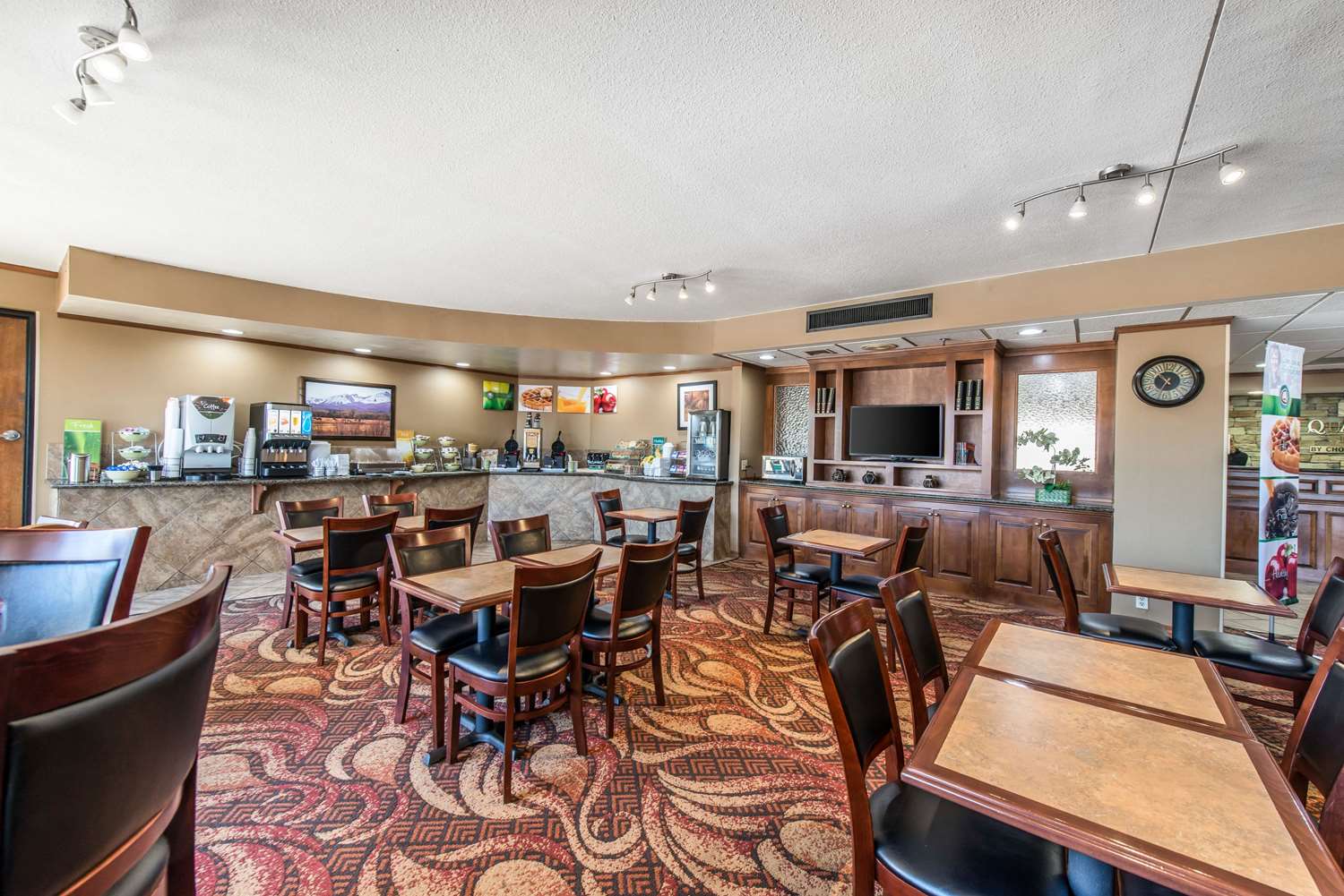 Quality Inn Colorado Springs South 13/17