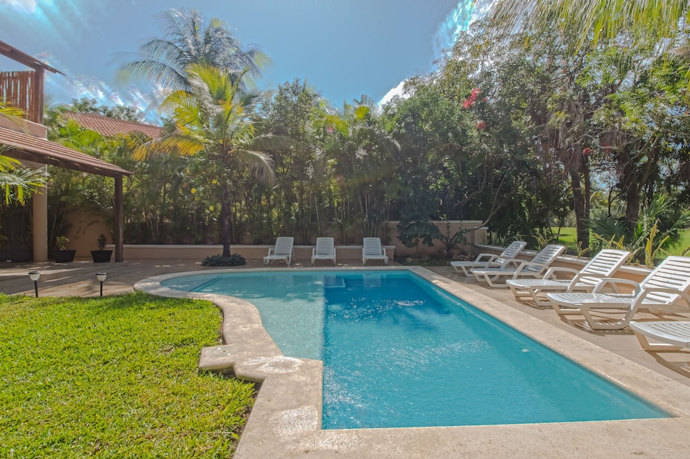 Villas Picalu Studios & Suites 36/50