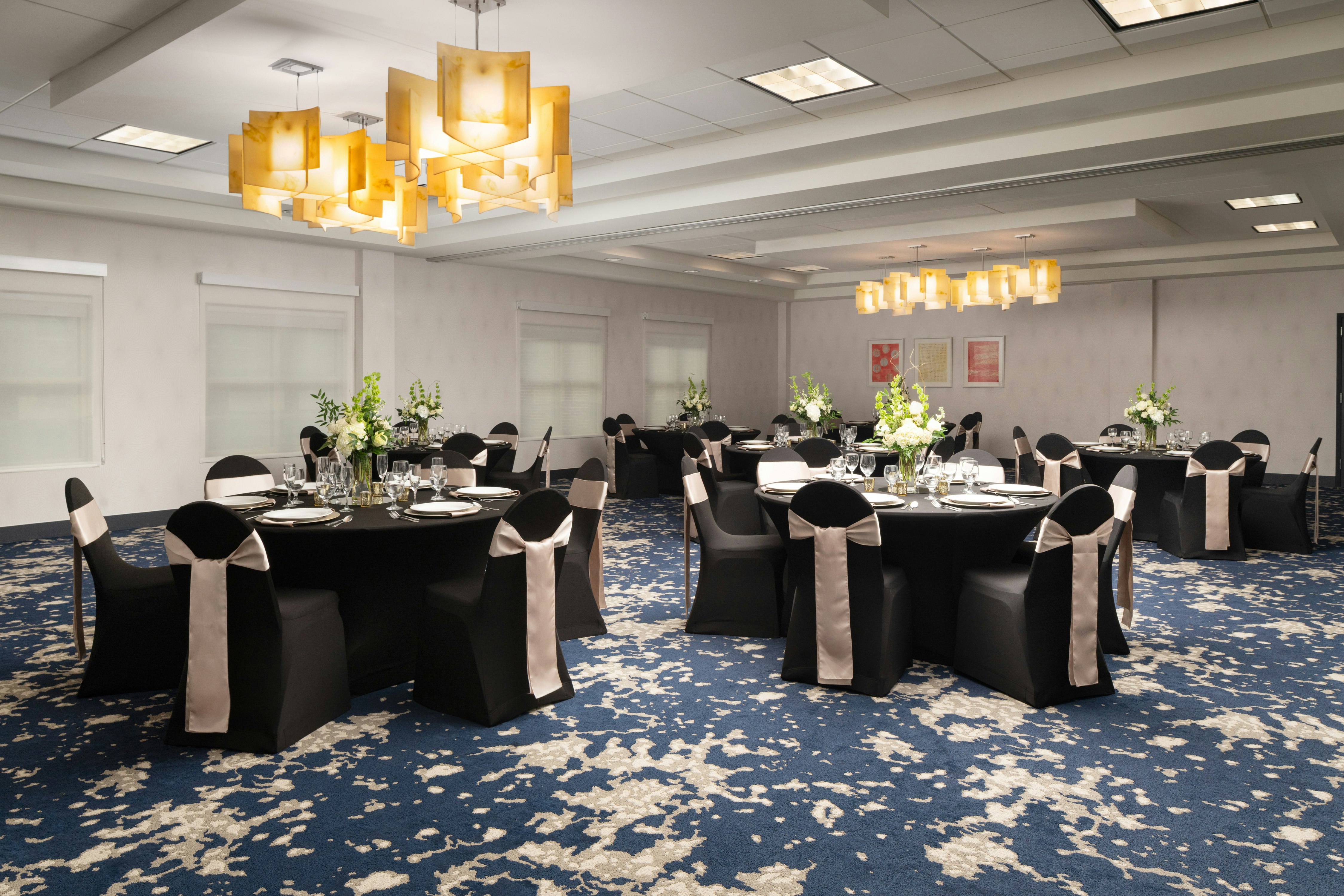 Hilton Garden Inn Charleston Waterfront Downtown 71/77