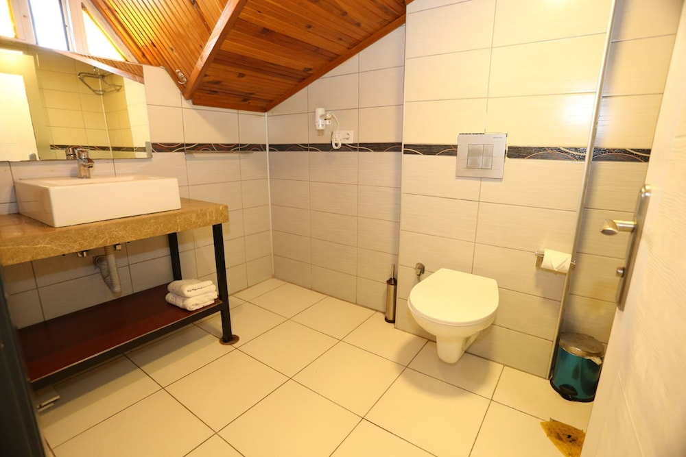 Turkuaz Boutique Hotel 79/81