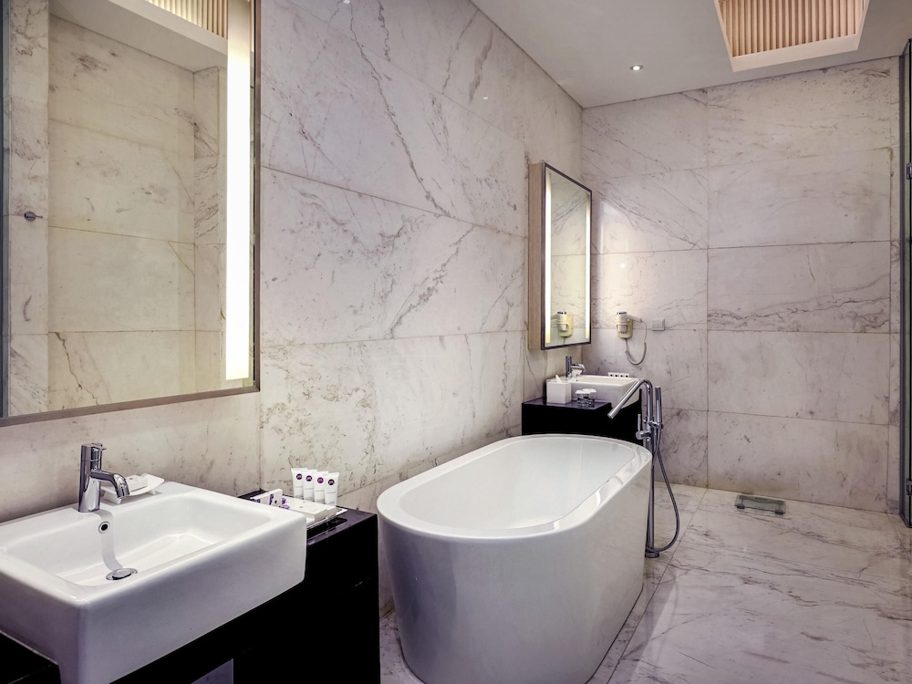 Grand Mercure Jakarta Harmoni 67/68
