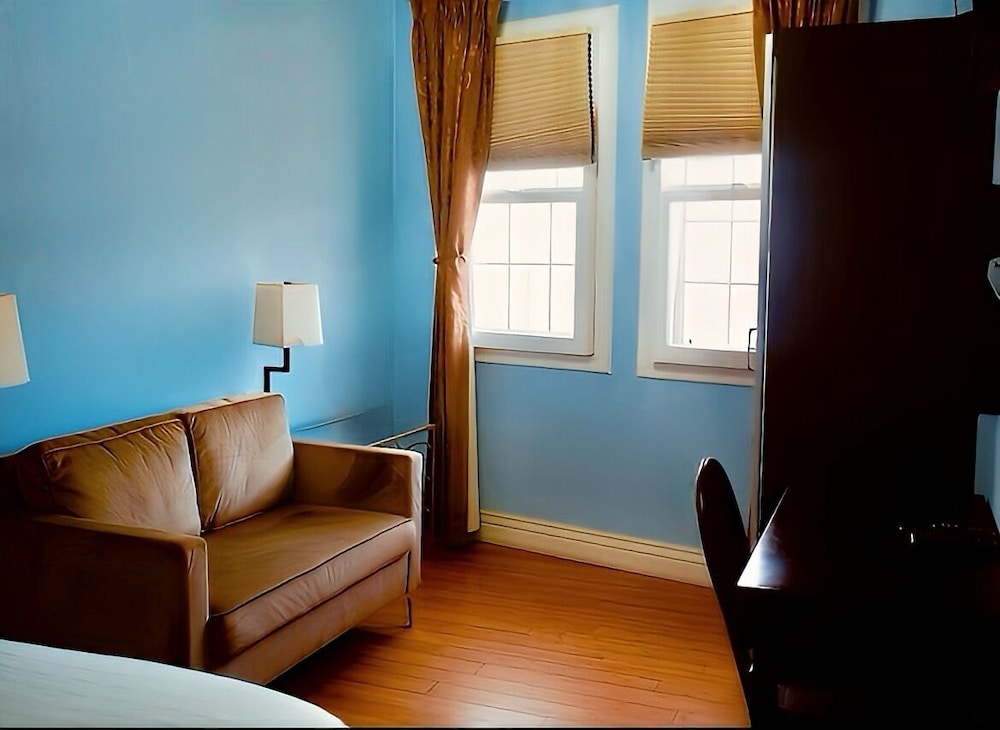 Hotel 1110 - Adults Only 49/75