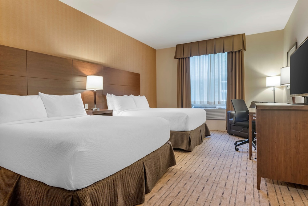 Standard, 2 Queen Beds