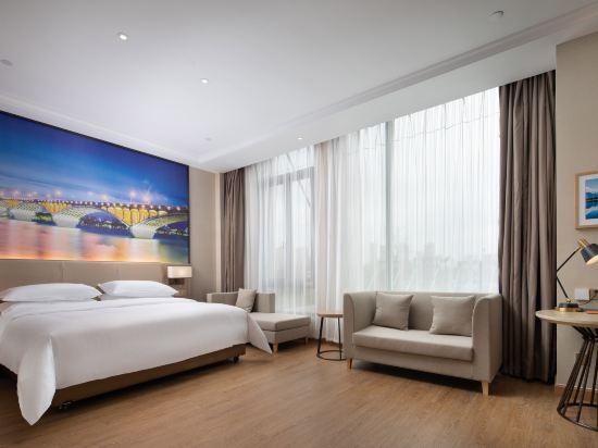 Vienna Hotel (Nanjing Maigao Bridge Subway Station Branch) 14/21