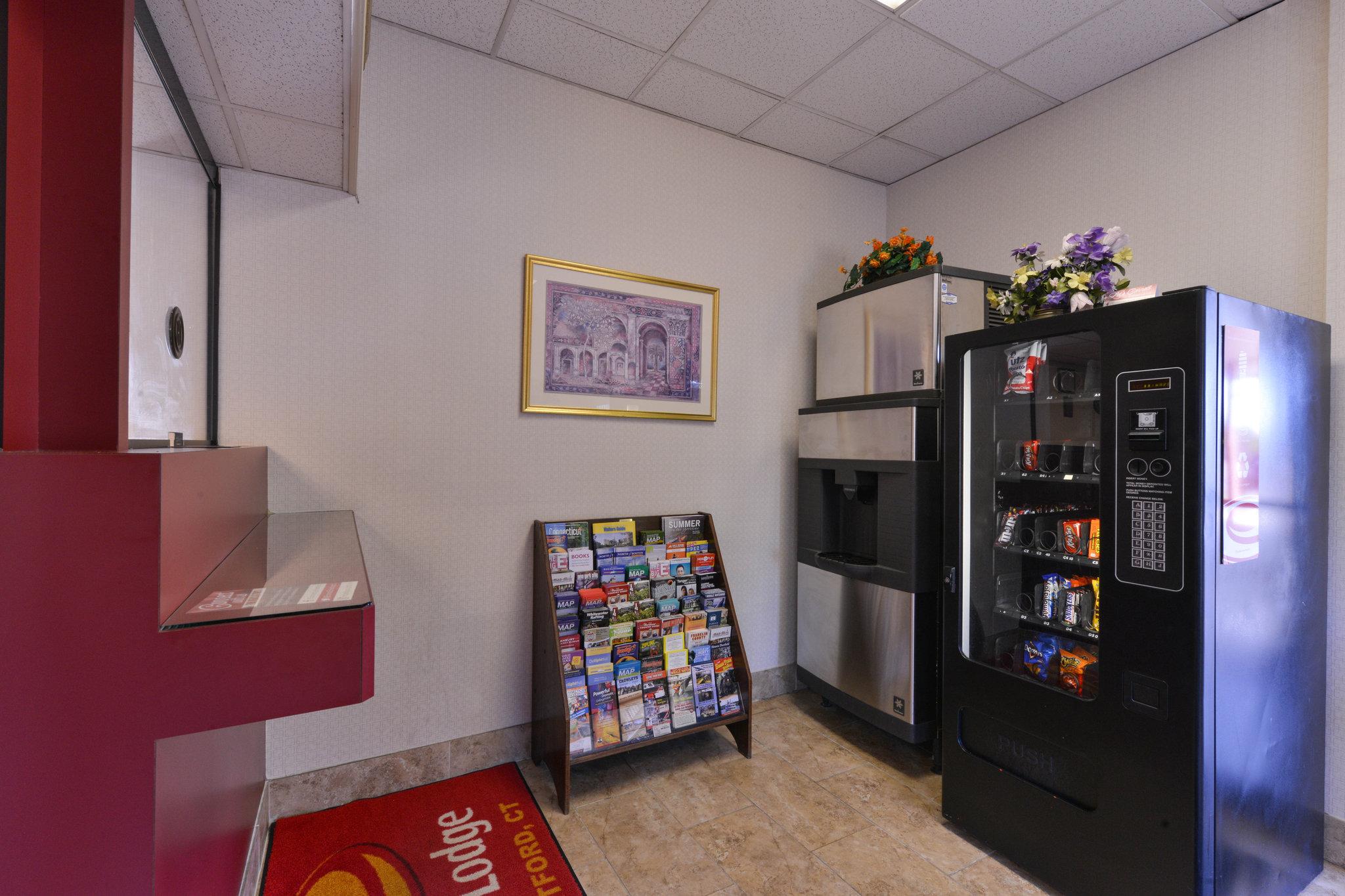 Economy Inn East Hartford CT 40/60