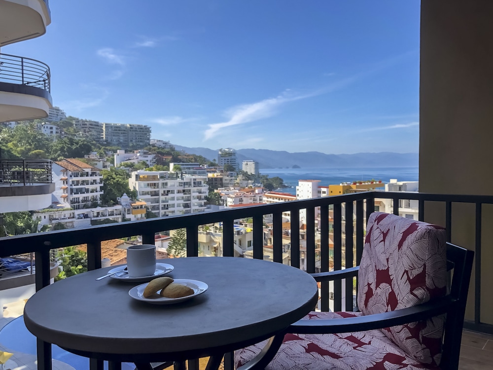 Pinnacle Resorts 179 - Adults Only 34/49