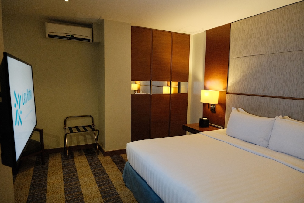SUPERIOR, KING BED