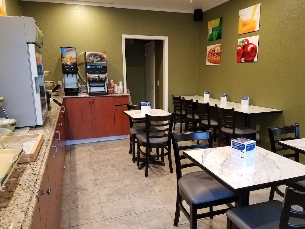 Quality Inn & Suites Bainbridge Island 37/62