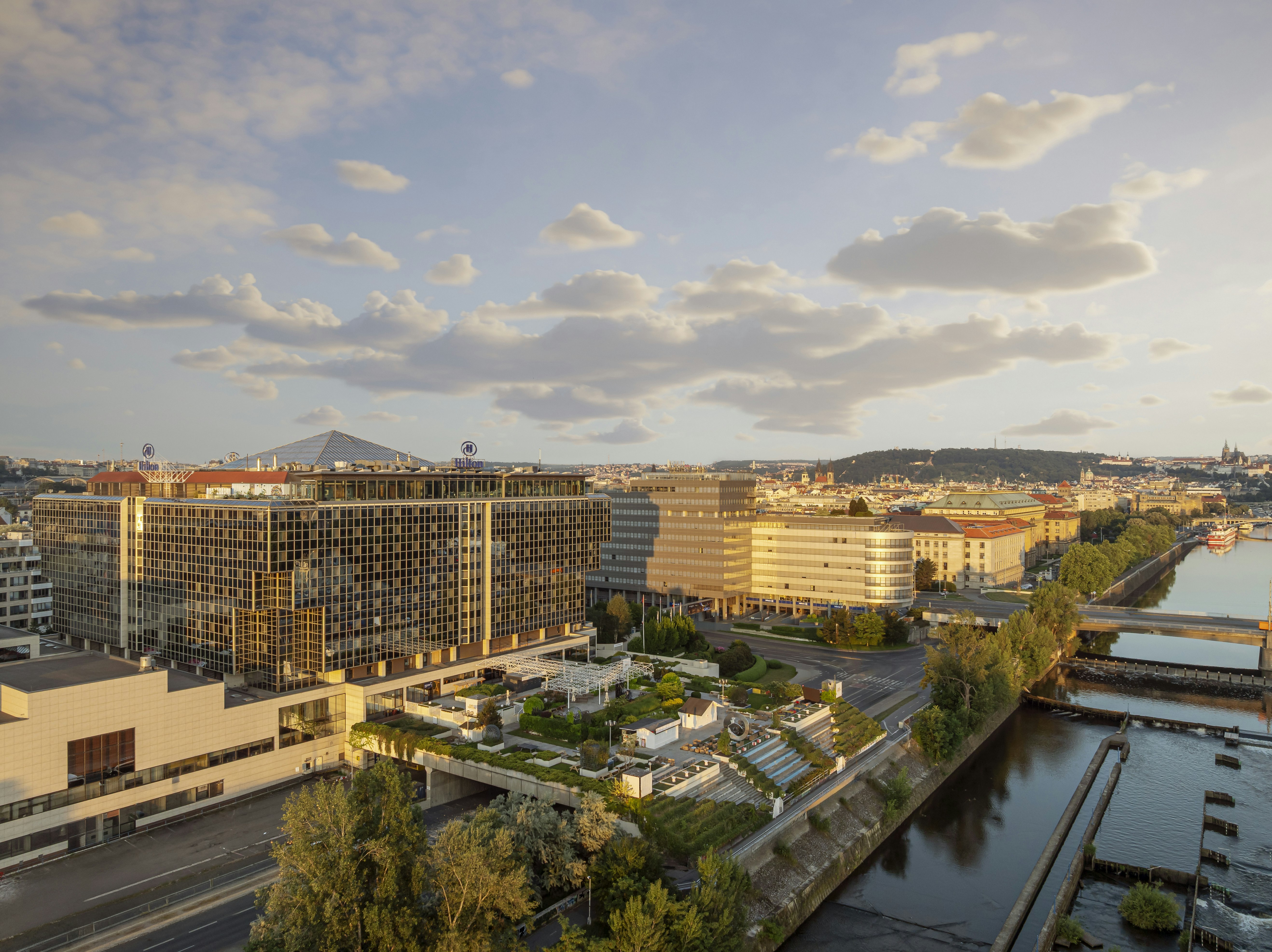 Hilton Prague Atrium 81/84