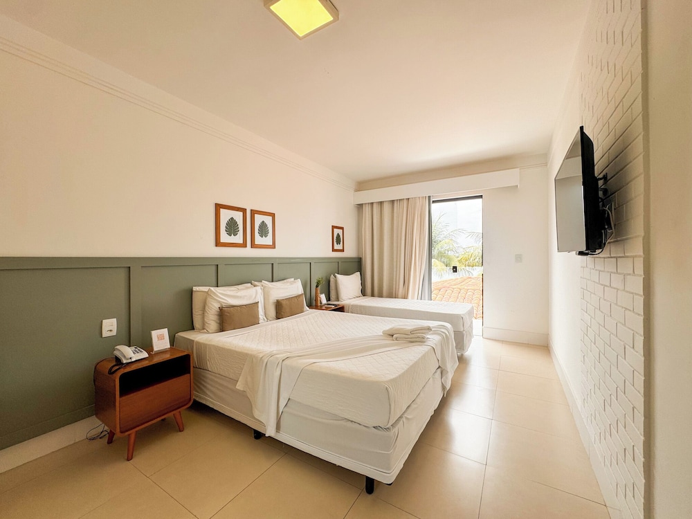 DELUXE, TRIPLE, MULTIPLE BEDS, CANAL VIEW