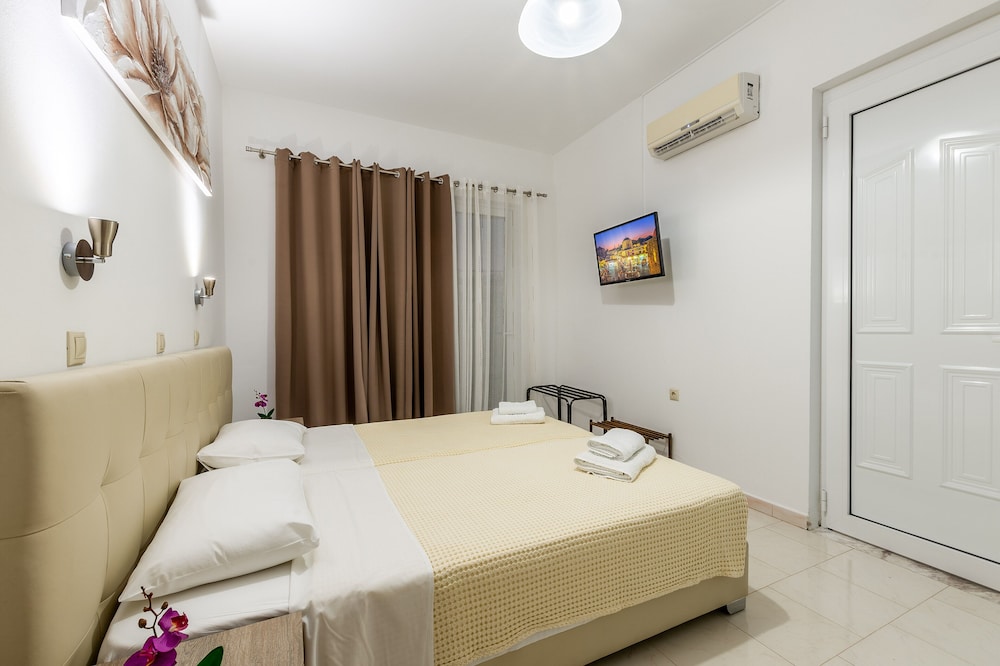 1 BEDROOM, MOUNTAIN, APARTMENT, GARDEN AND VILLAGE VIEW, TERRACE