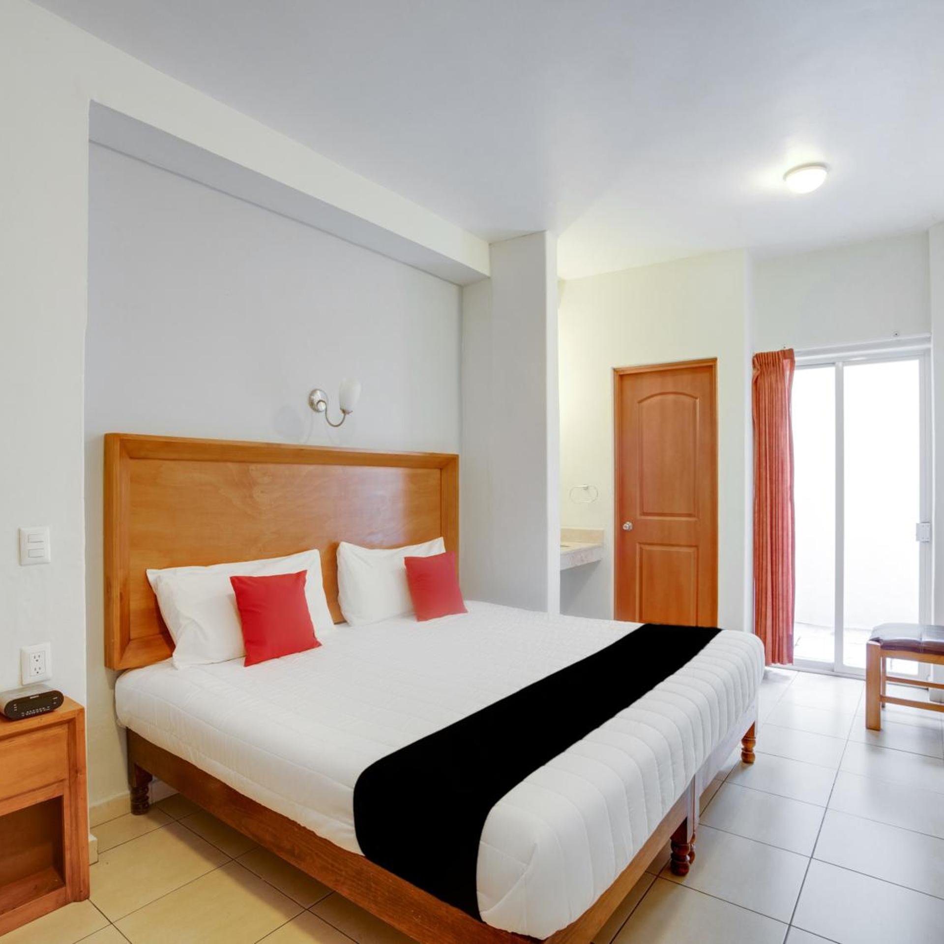 Hotel Patzcuaro 9/56