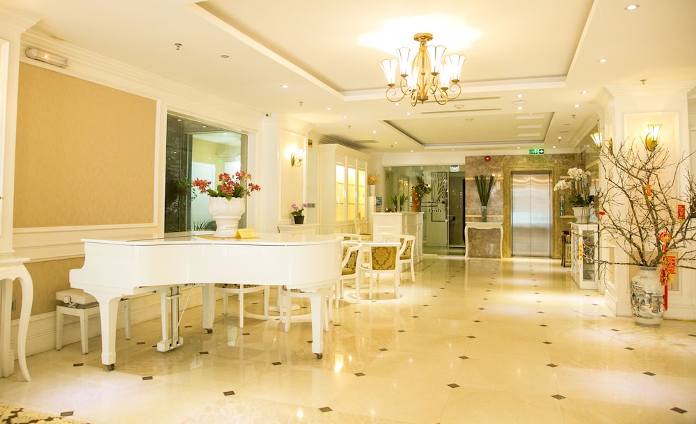 City Bay Palace Hotel 11/70