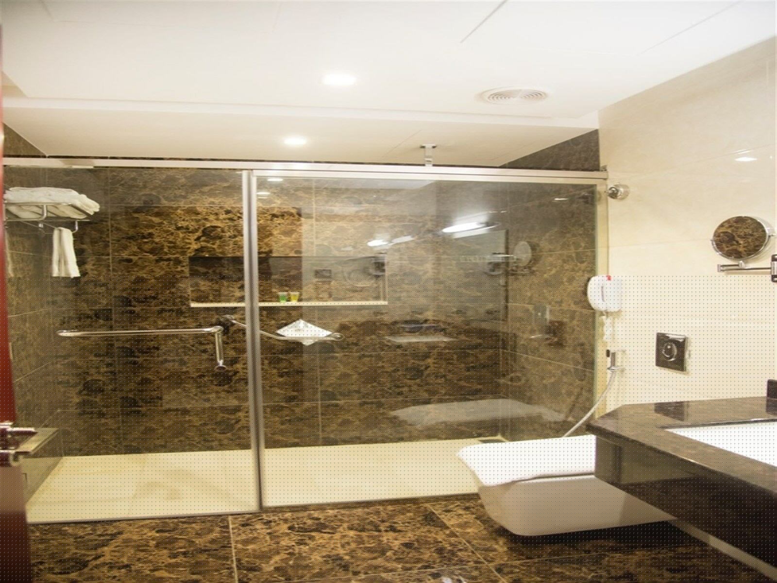 غرفة بسرير كينج، فندق كروان جدة(Carawan Hotel Jeddah) 6/6
