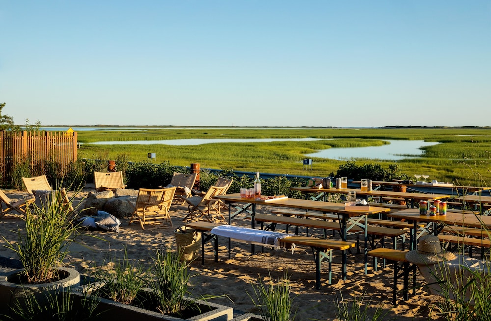 AWOL Hotel Provincetown 36/43