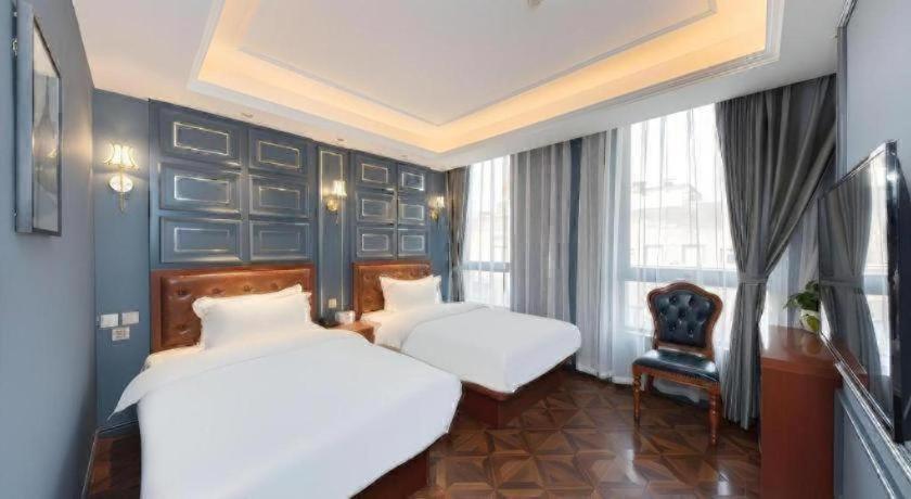 Yiting Zhenshe Hotel (Beijing Qianmen Pedestrian Street) 24/50