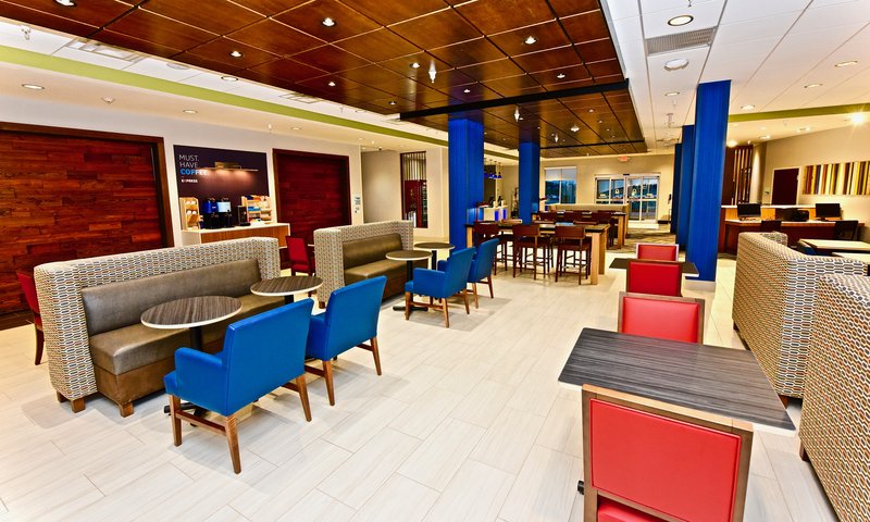 Holiday Inn Express and Suites Perryville I 55 47/60