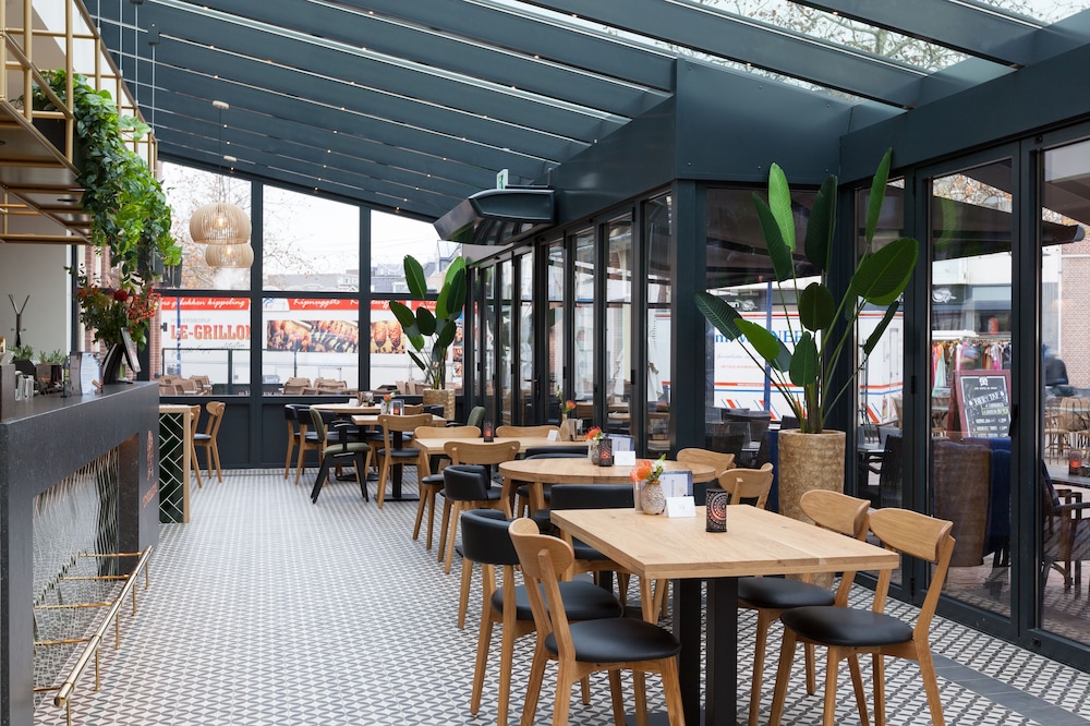 Hotel de Jonge 54/67