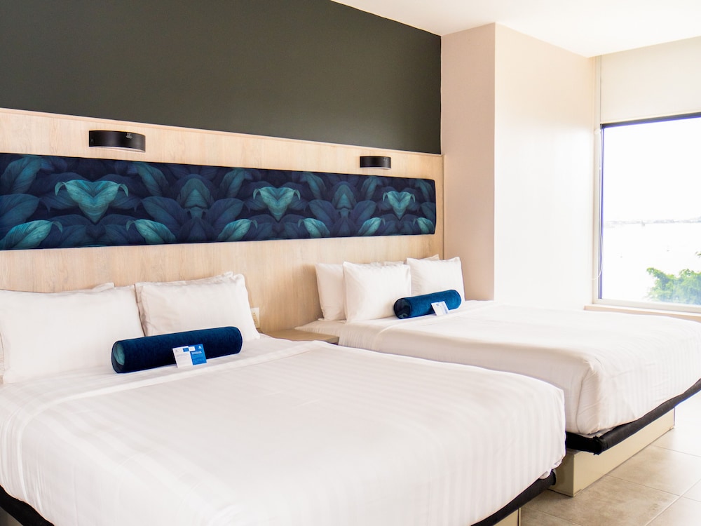 Premium, King Bed, River Front
