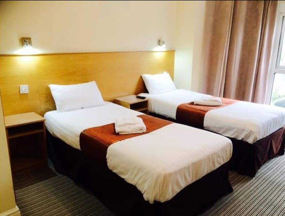 West Cromwell Hotel 12/60