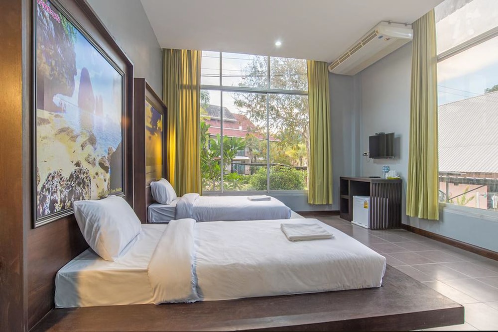 Krabi Home Town Boutique 18/38