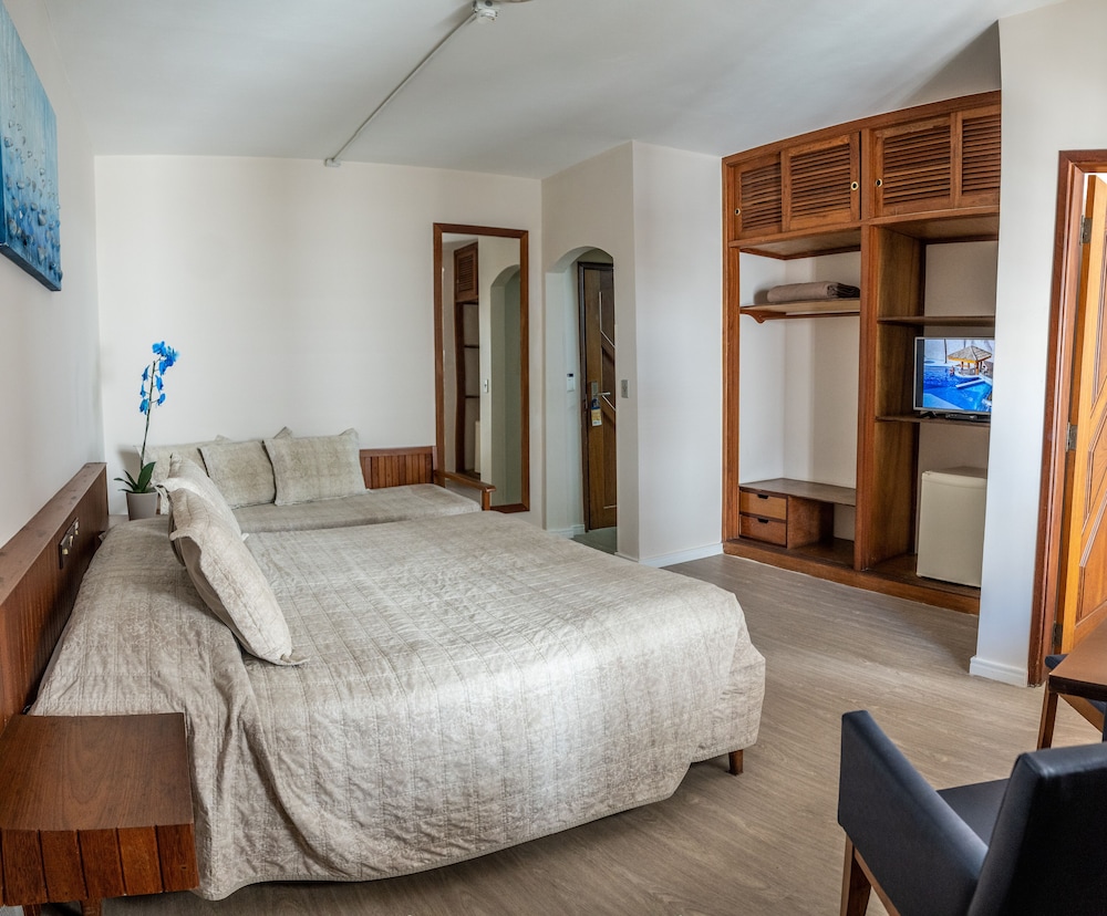 Strand Hotel 13/50