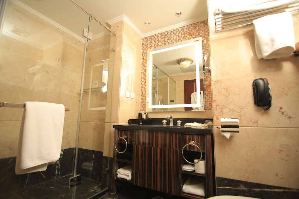 Golden Tulip Addis Ababa 50/50