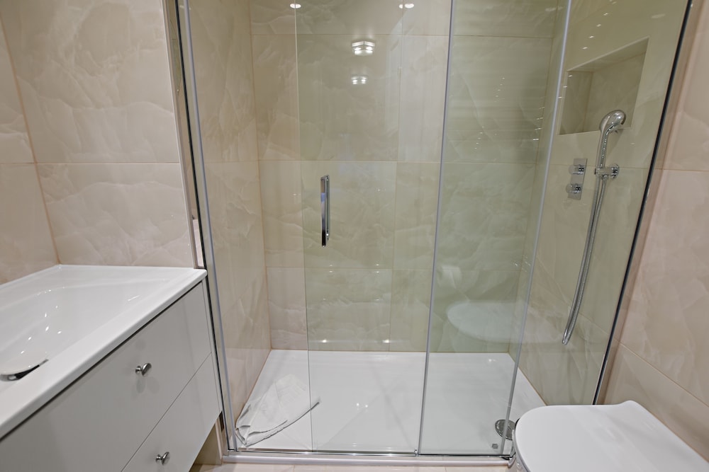 Twenty Nevern Square Hotel 48/49