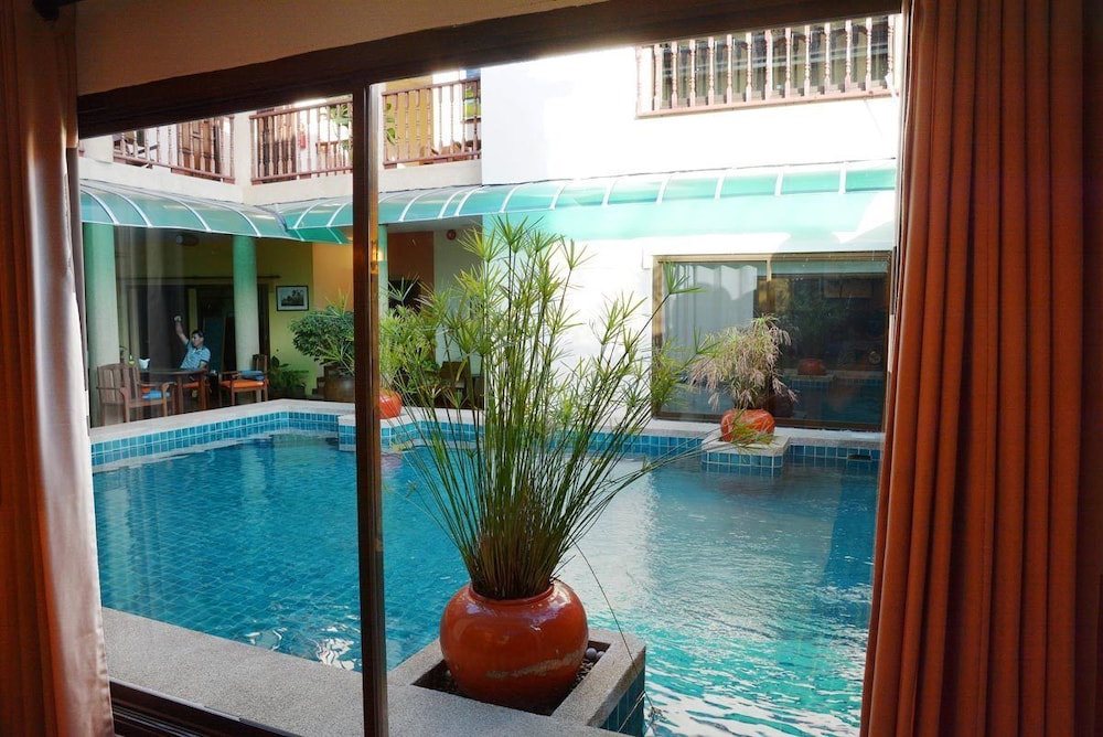 RedDoorz Plus Evergreen Boutique Hotel 6/53
