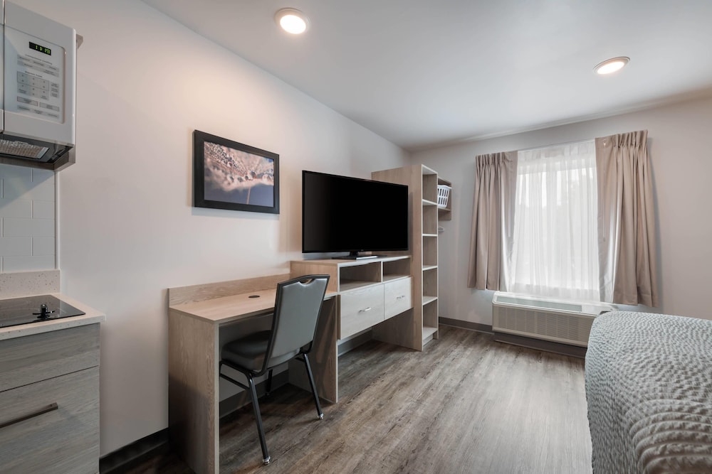 WoodSpring Suites Concord-Charlotte Speedway 20/36