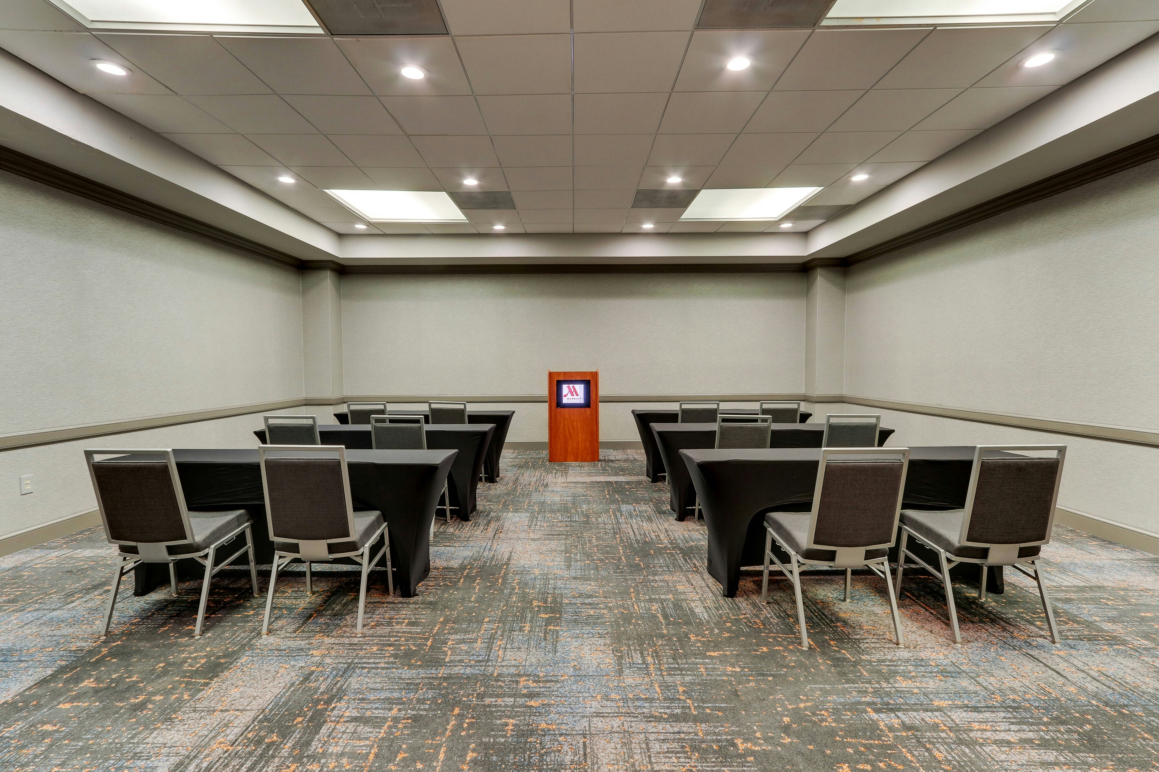 Huntsville Marriott at the Space & Rocket Center 14/20