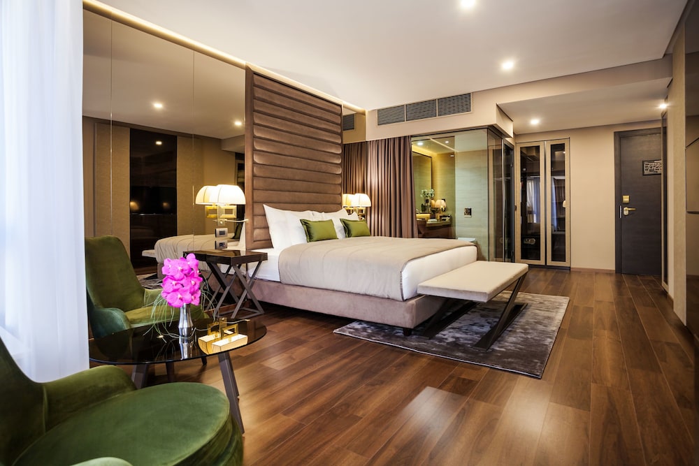 Saint Ten Hotel 26/83